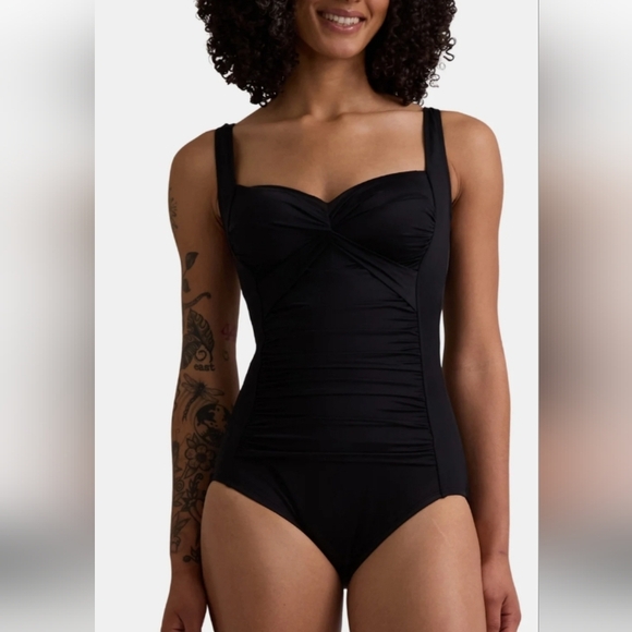 Curves By Miracle Brands One Piece Swimsuit Plus Sz-2x - Picture 8 of 9